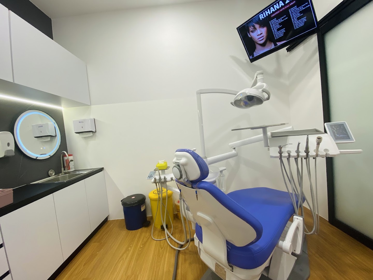 Black Coral Dental Clinic Satok — photo 3