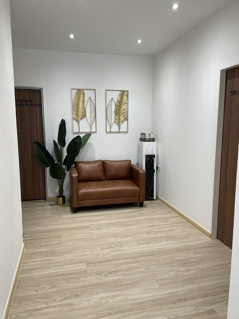 Boulevard Dental Clinic (INVISALIGN PROVIDER) — photo 2