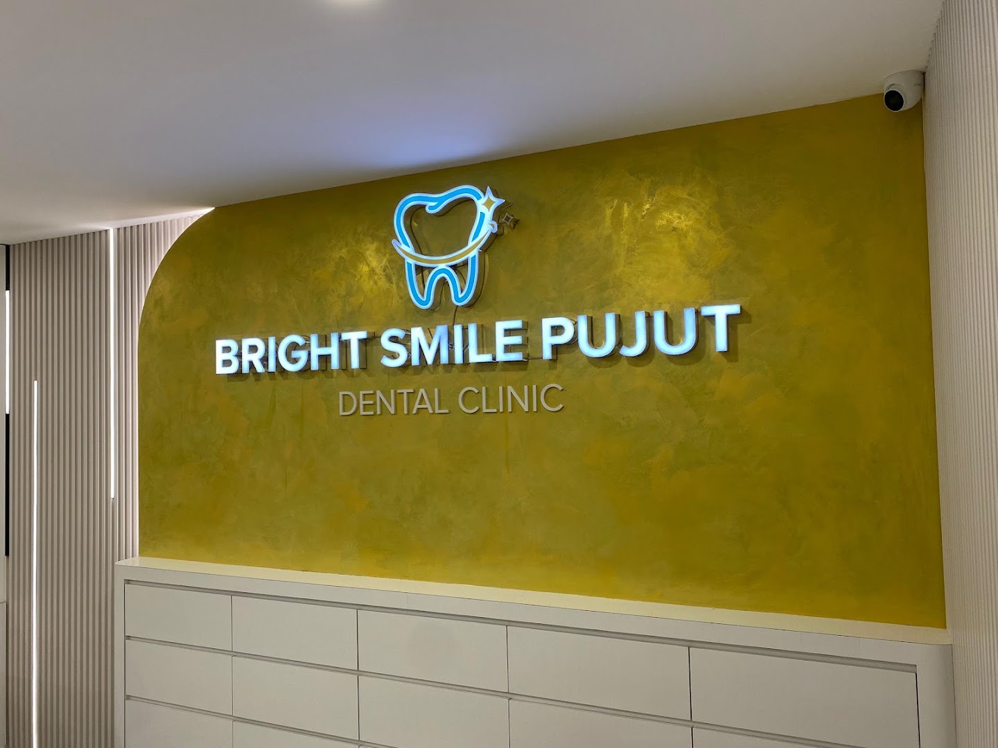 Bright Smile Pujut Dental Clinic — dental clinic in Malaysia