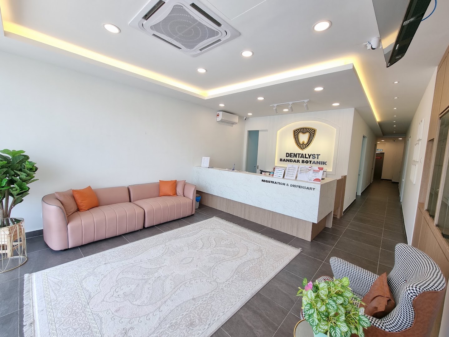 Dentalyst Bandar Botanik(Not Government Clinic) — dental clinic in Malaysia