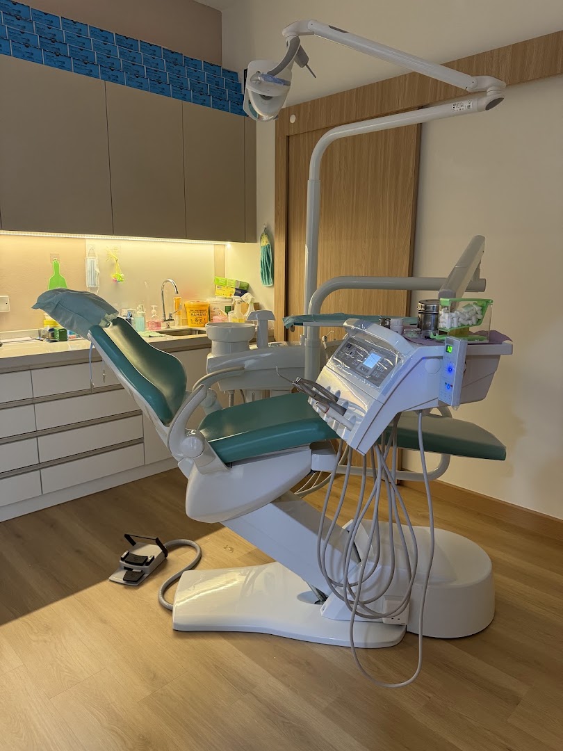 Dr Max Dental Clinic Setia Alam (Invisalign Provider) — photo 4