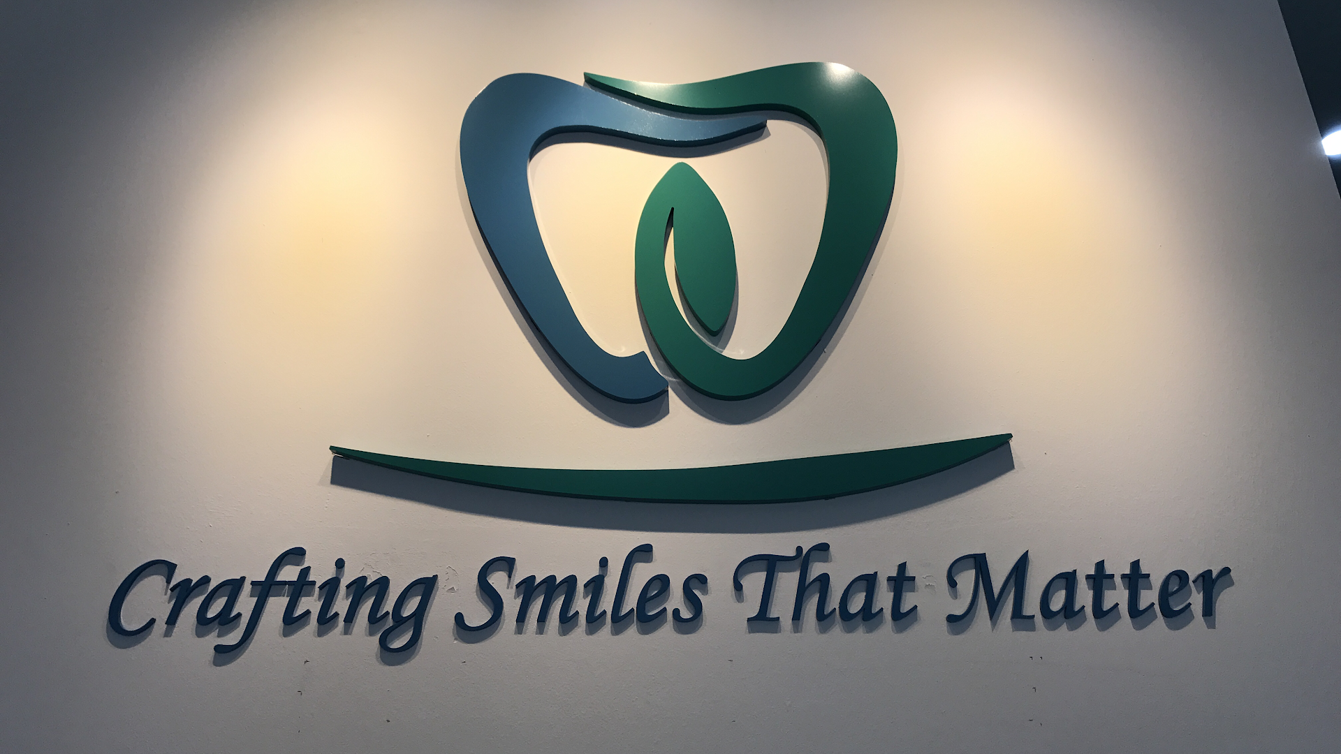 Eversmile Dental Penang (Invisalign & Braces, Dental Implant, Dental Aesthetic and General Dentistry Clinic) — dental clinic in Malaysia