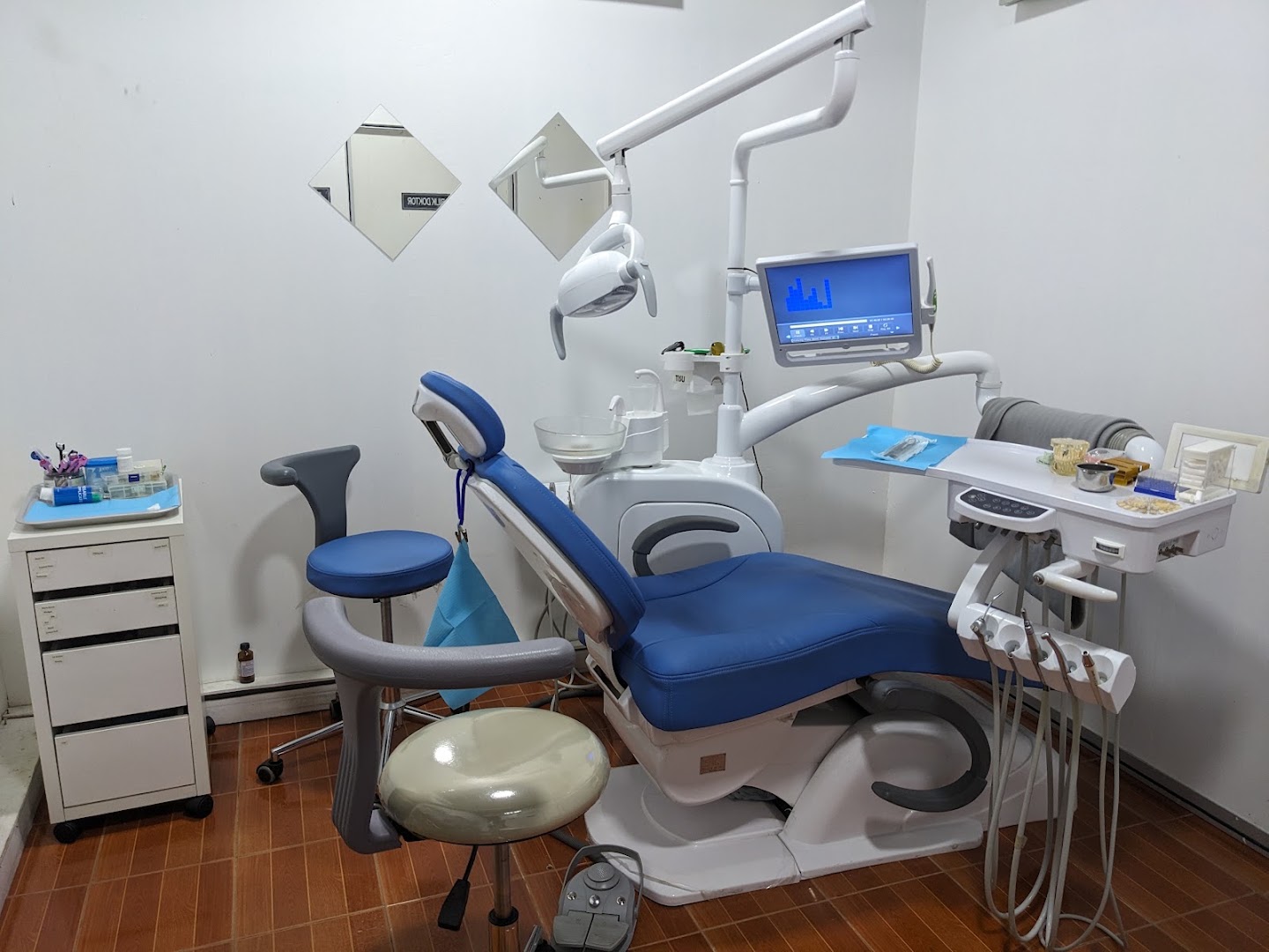 KLINIK PERGIGIAN AZHARI — photo 4