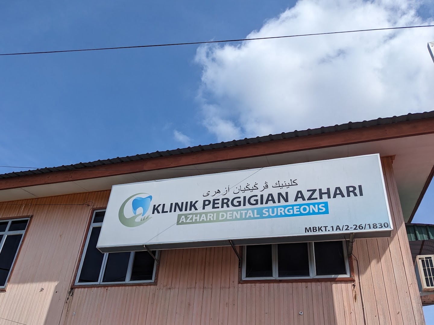 KLINIK PERGIGIAN AZHARI — dental clinic in Malaysia