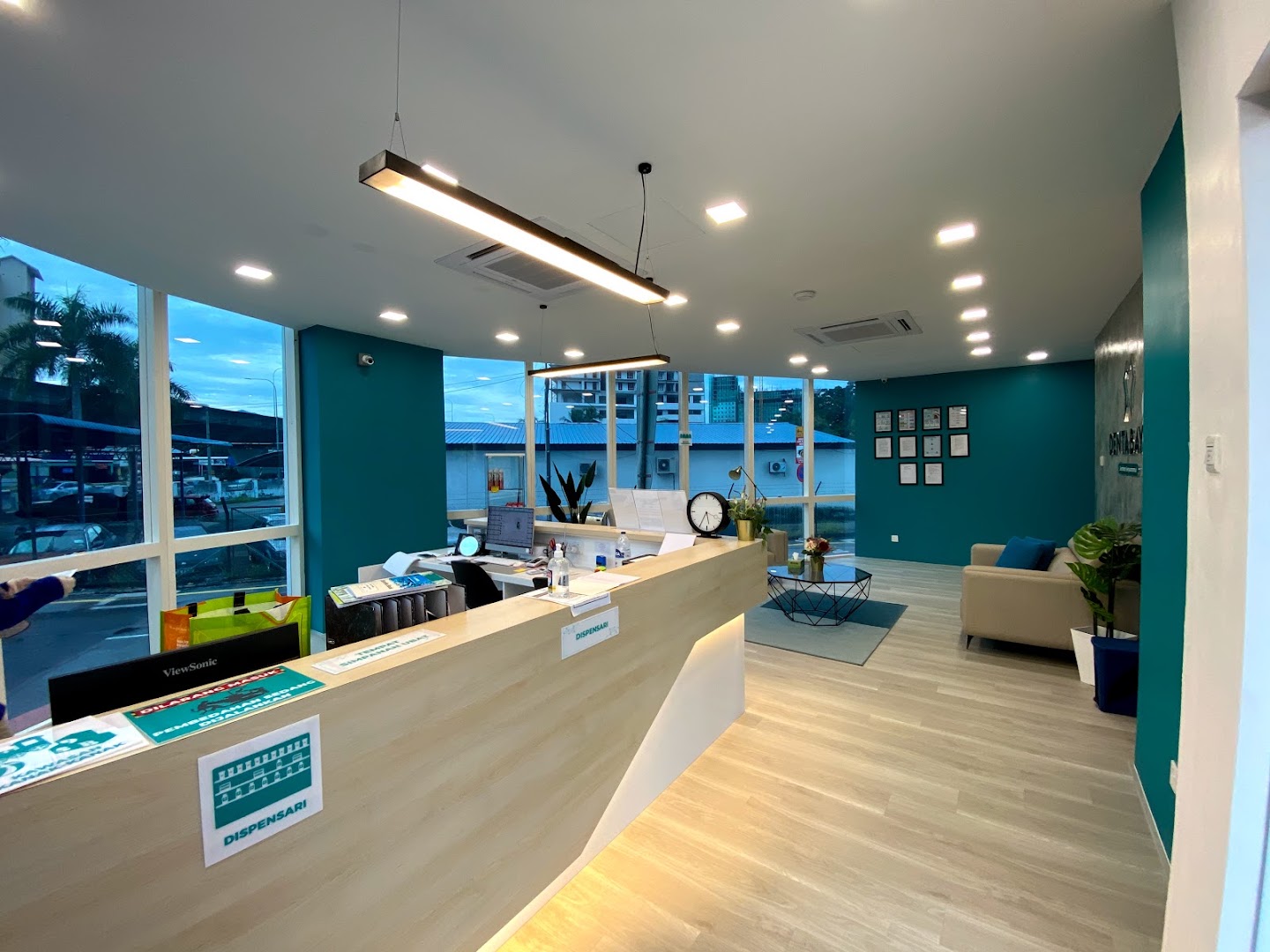 Klinik Pergigian Dentabay Krystal Point — photo 3