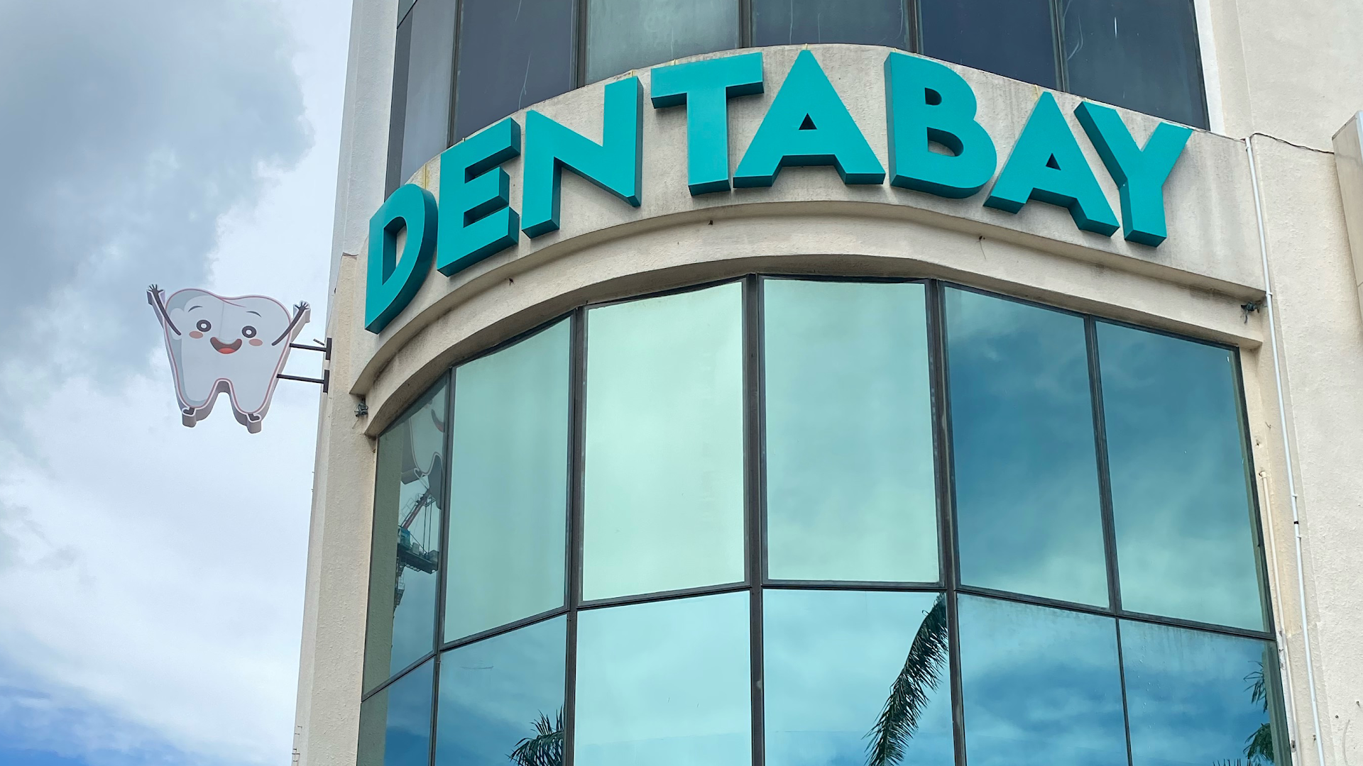 Klinik Pergigian Dentabay Krystal Point — dental clinic in Malaysia
