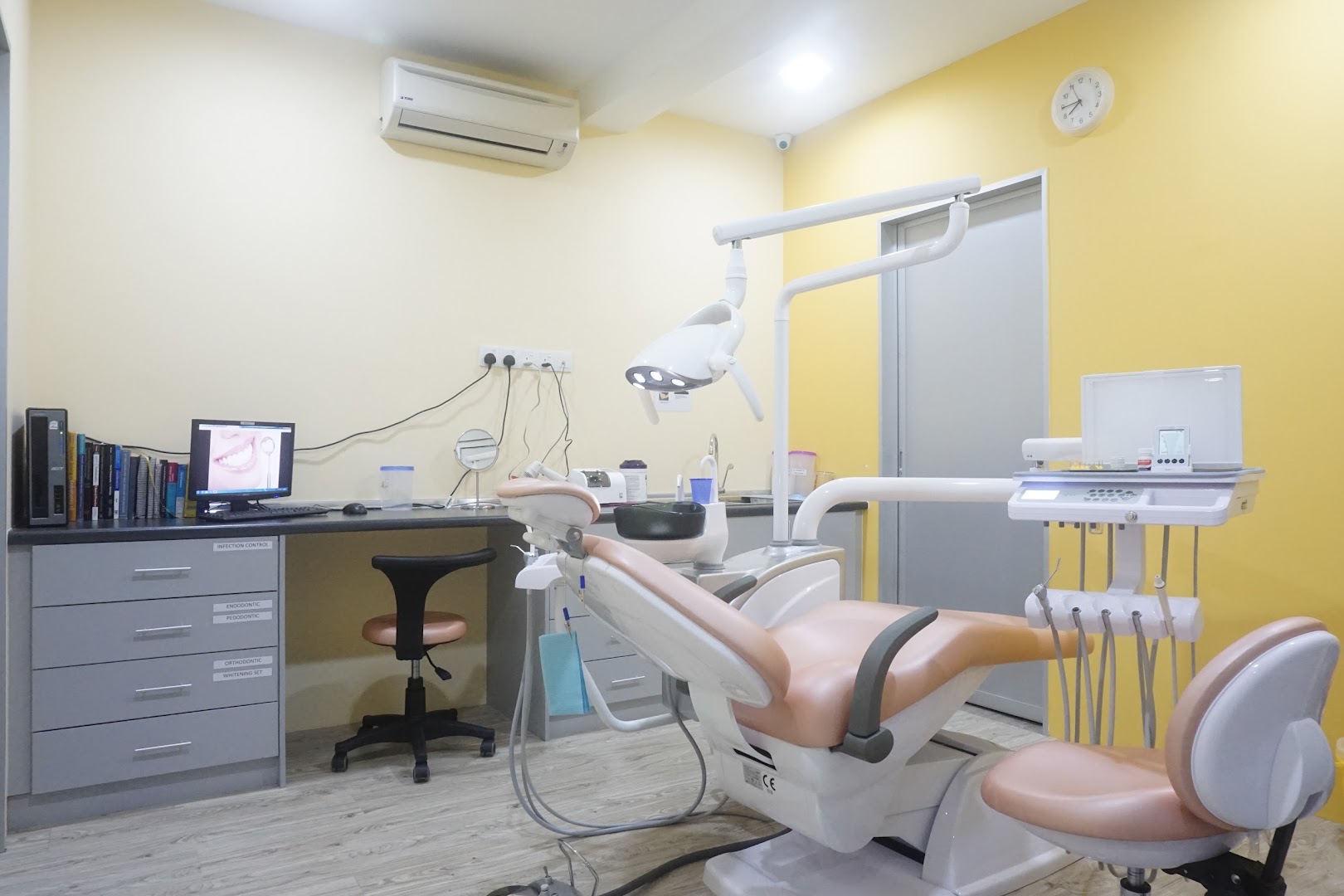 KLINIK PERGIGIAN DENTALKINI TAMAN MELAWATI — photo 2