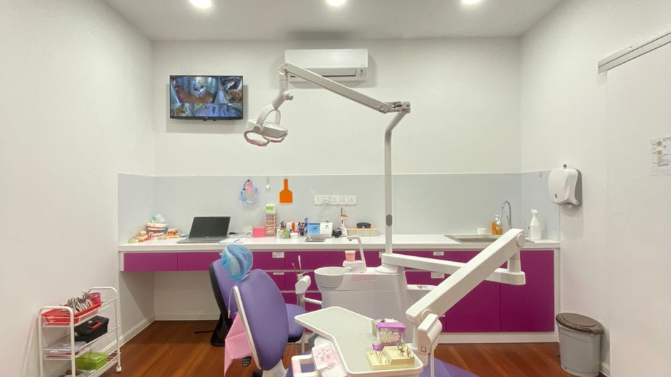 Klinik Pergigian Dr Aziza (cawangan Batu Pahat) — dental clinic in Malaysia