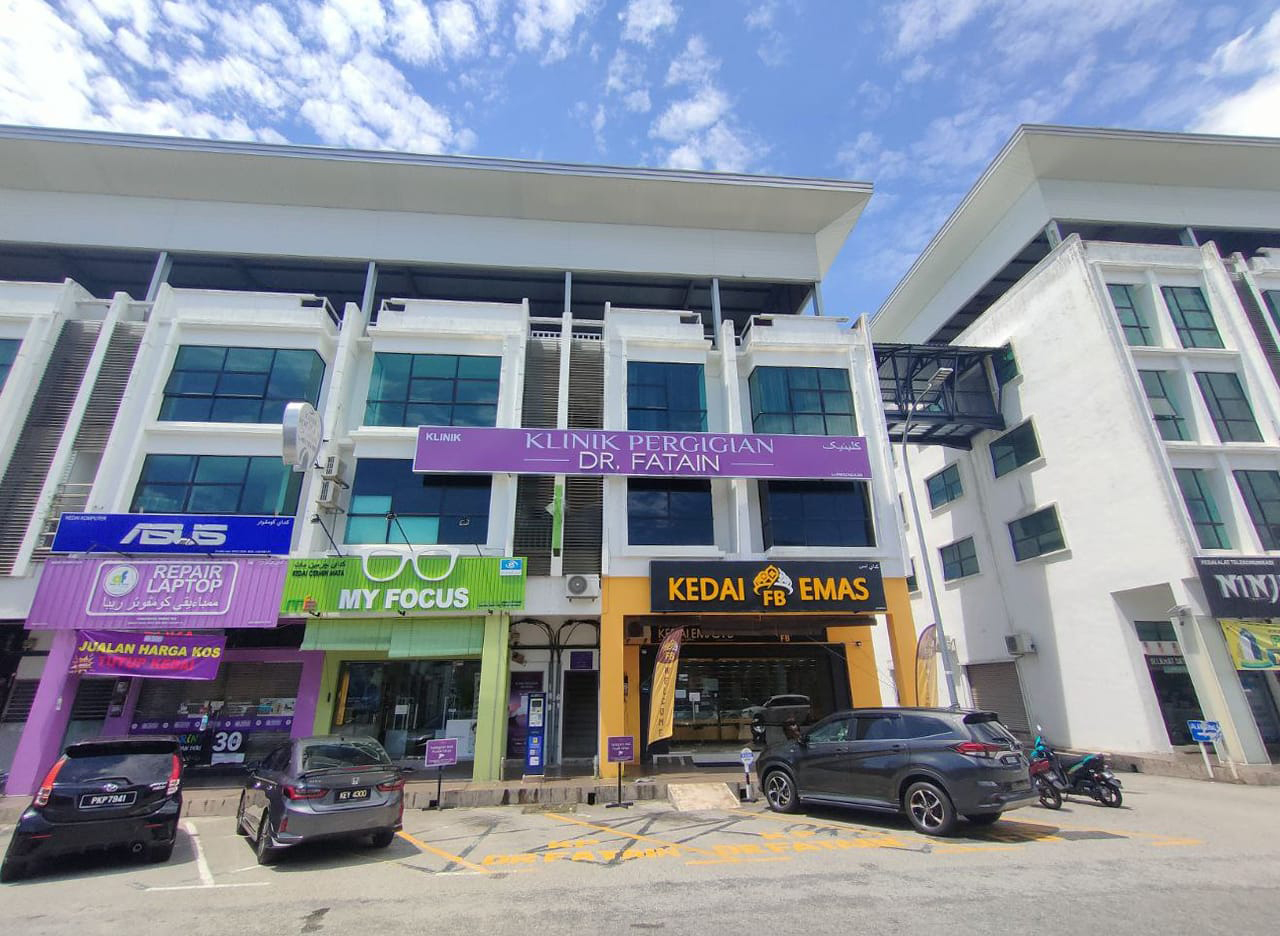 Klinik Pergigian Dr Fatain - Aesthetic, Veneer & Braces @ Taman Tas, Kuantan — dental clinic in Malaysia