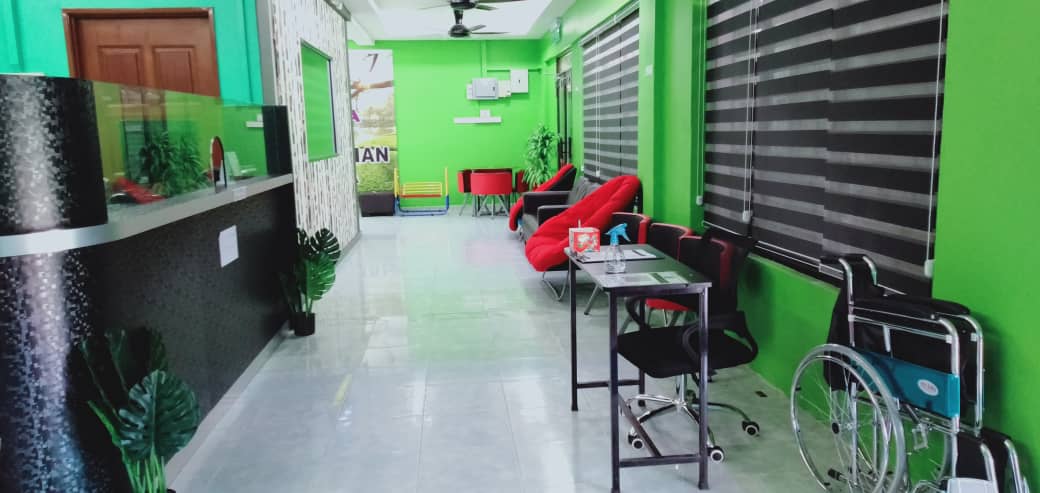 Klinik Pergigian Dr Fazlina, Kg.Jambu — photo 5