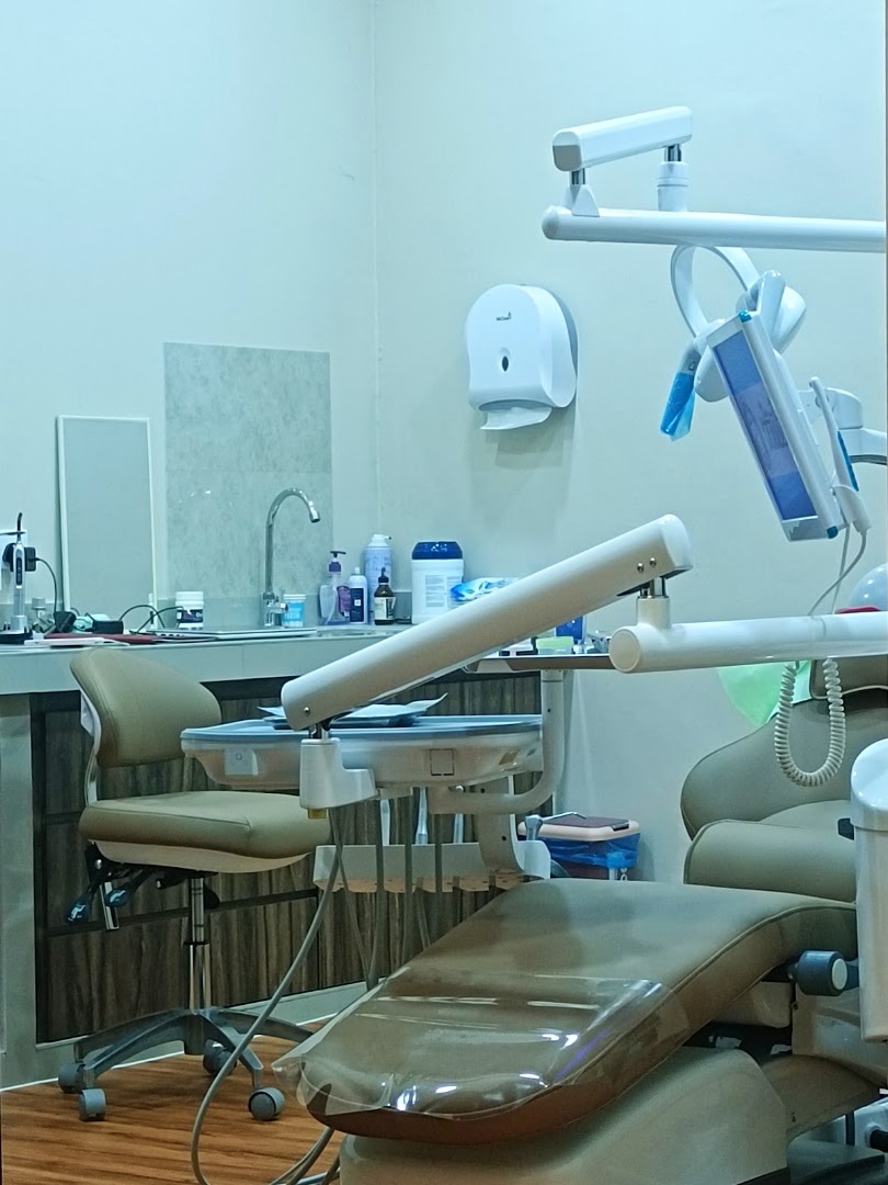 Klinik Pergigian Dr M RAWANG — photo 2