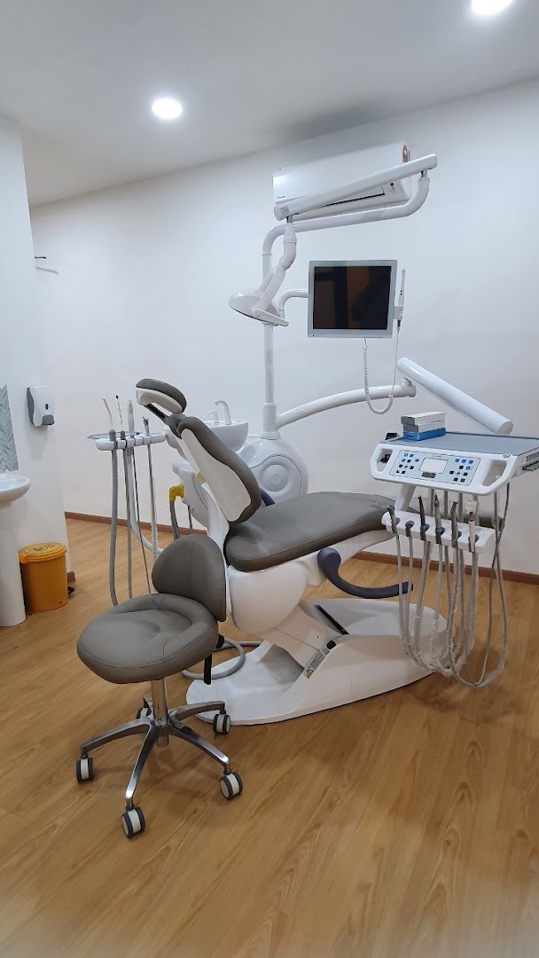 Klinik Pergigian Mahkota,Bahau (Klinik Terbaik Untuk Gigi Palsu Dan Braces) — photo 4