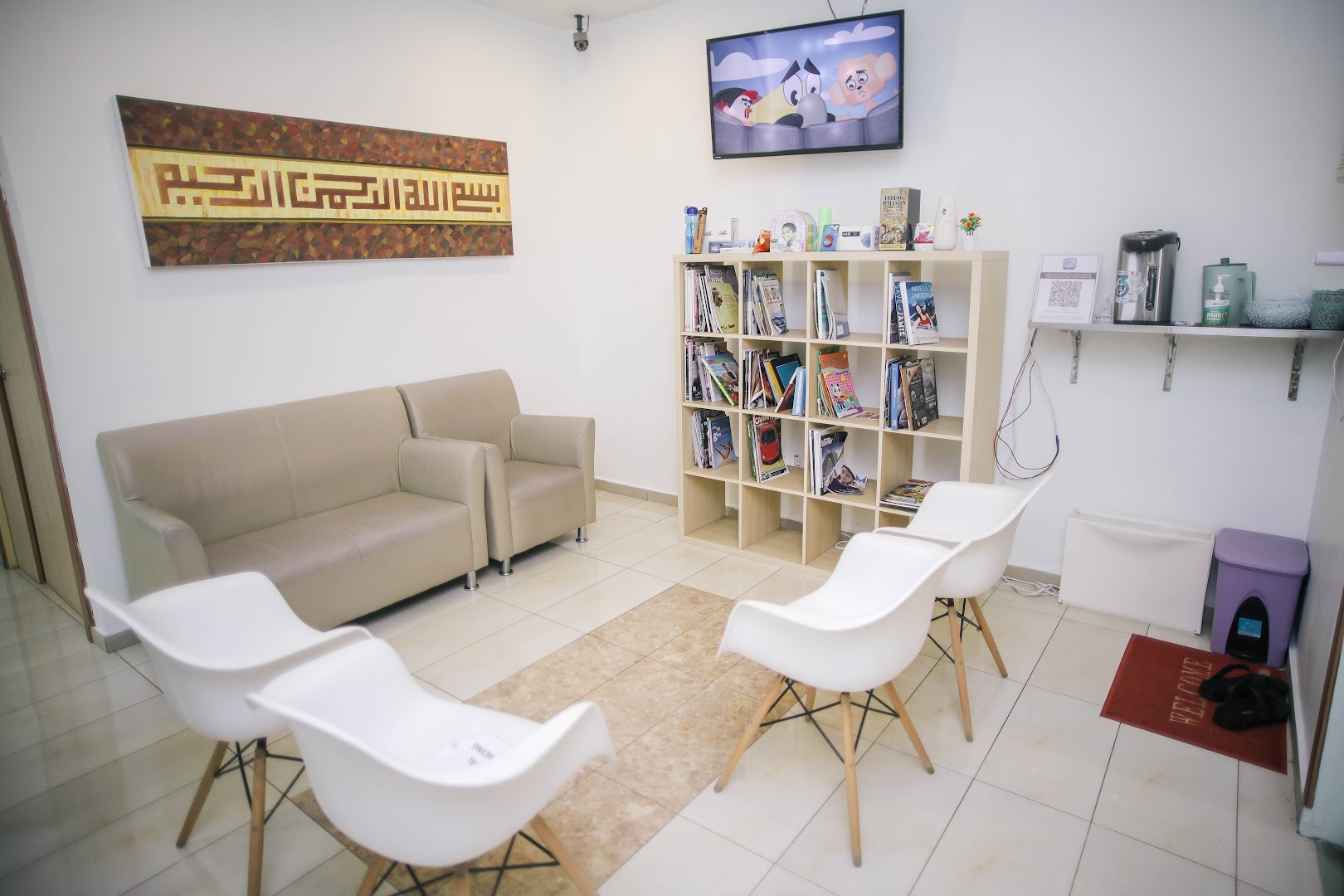 KLINIK PERGIGIAN MEDINI MUTIARA MAS — photo 3