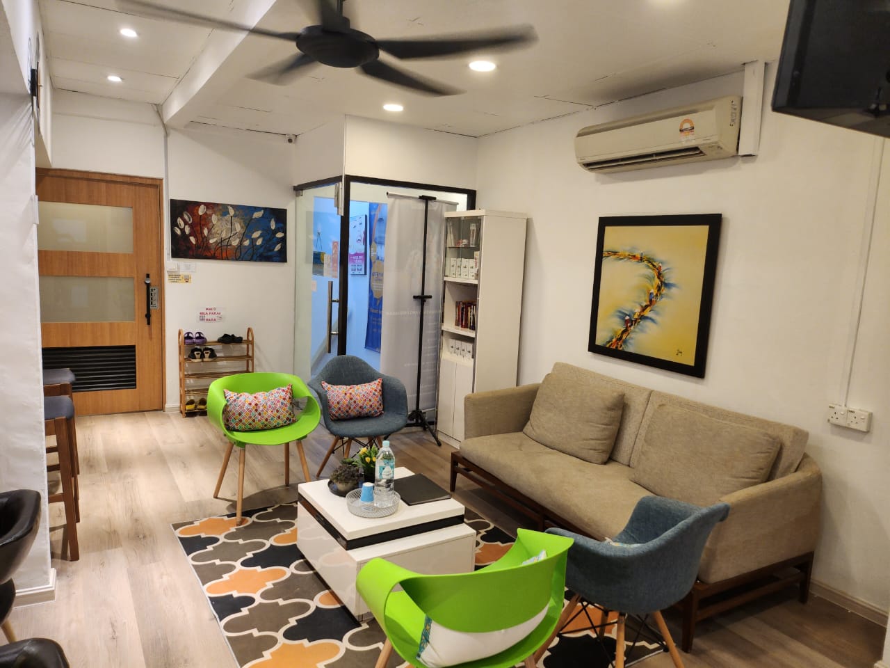 Klinik Pergigian Norfaizah - Implant, Aligner, Braces, Scaling Kajang — dental clinic in Malaysia