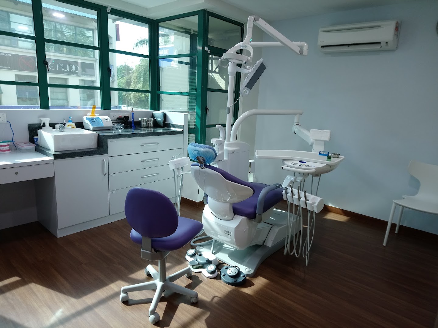 Landmark Dental Care Orthodontics & Dental Clinic — photo 4