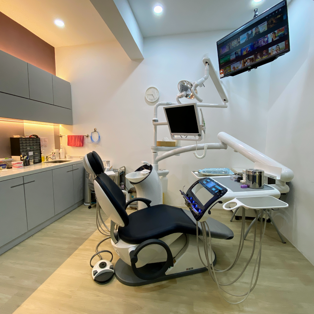 LUMIERE DENTAL CLINIC PUNCAK JALIL (Invisalign Braces Provider) — photo 3