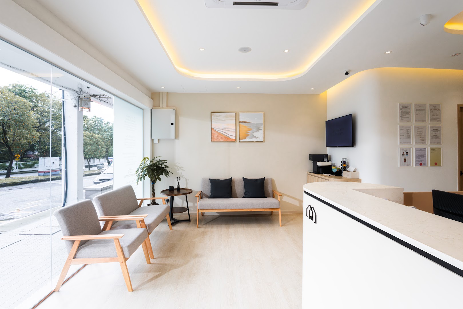 Maison Dental Periodontics and Orthodontics Specialists at TTDI, Kuala Lumpur (Gums, Implants, Braces & Invisalign) — photo 3
