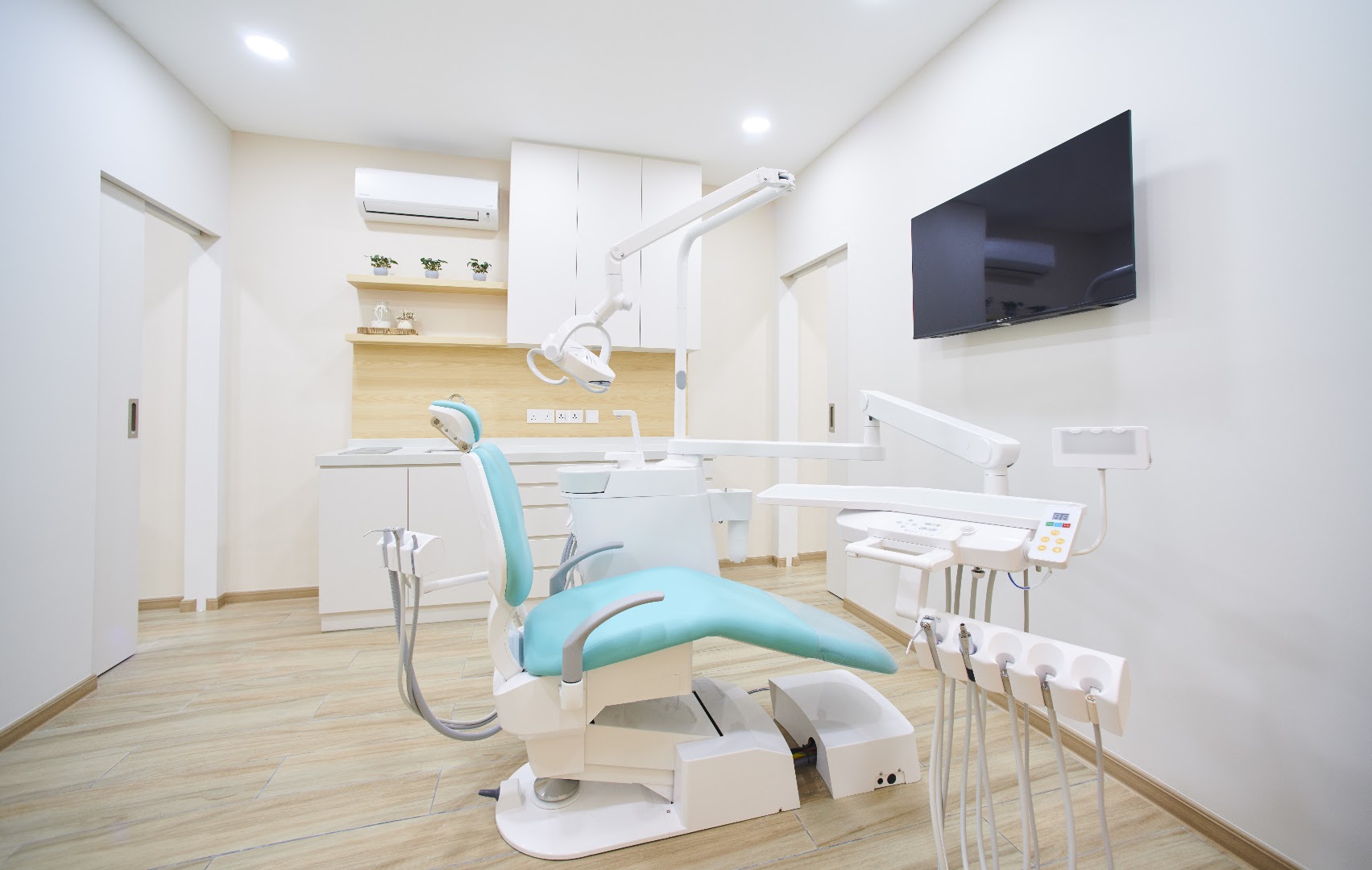 Ooi Dental Taman Lagenda 黄氏齿科 — photo 3