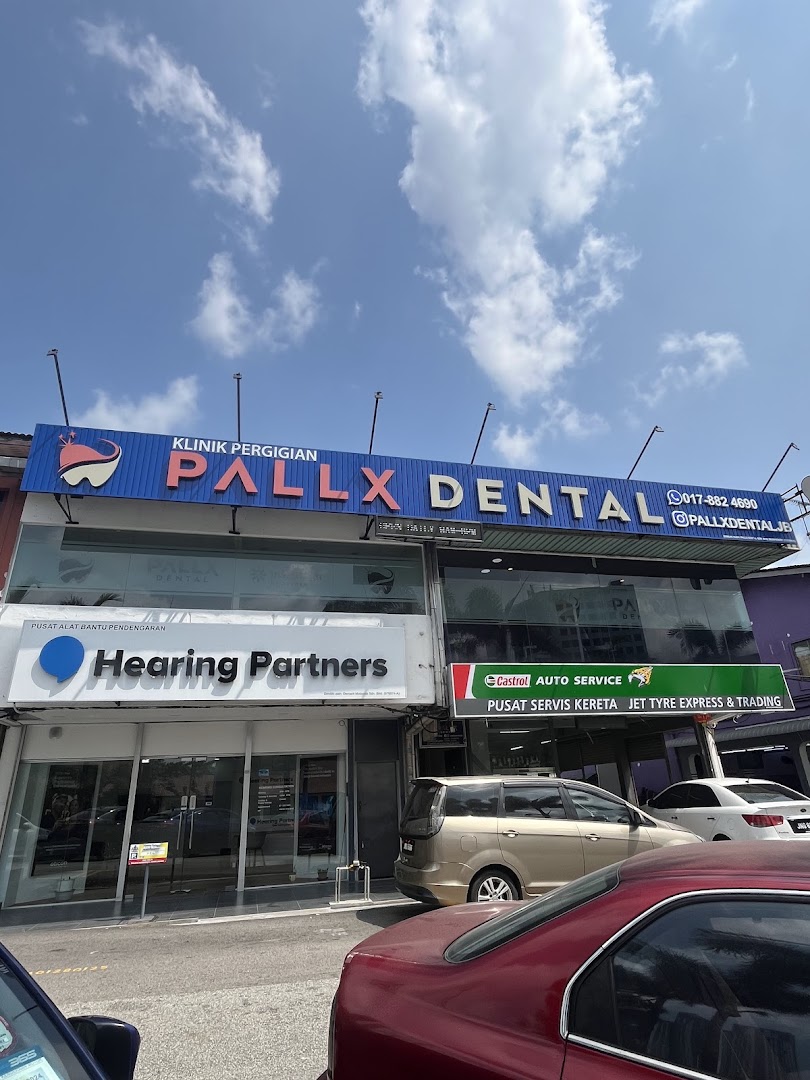 Pallx Dental Clinic -DIAMOND INVISALIGN PROVIDER — photo 4