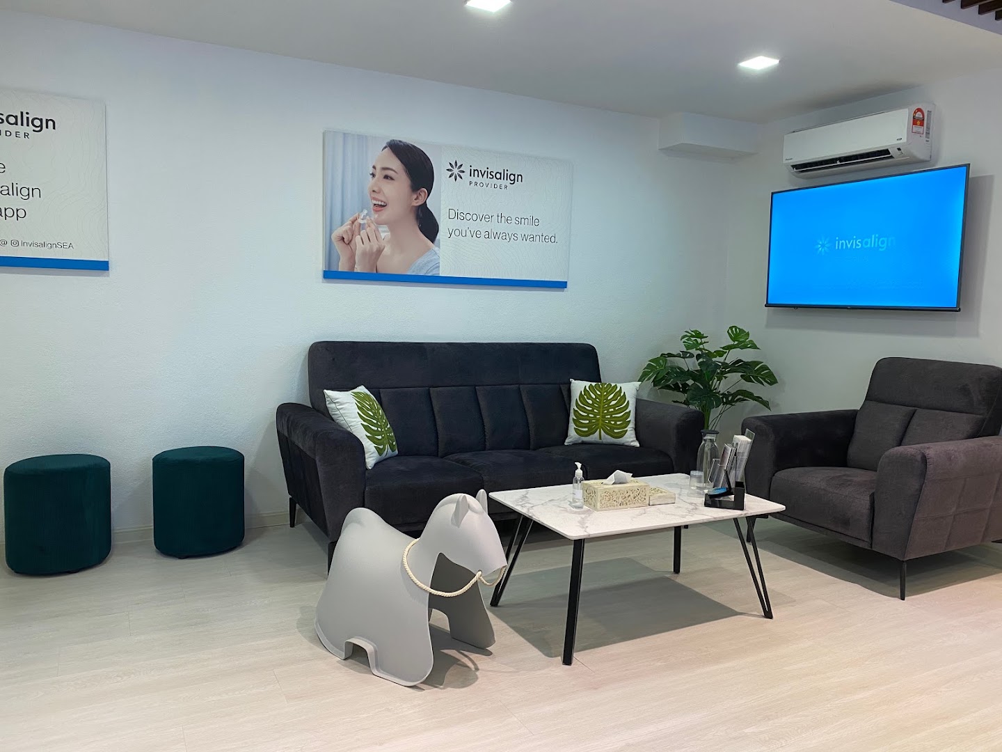 Parkhill Dental SS15 ( TOP #1 INVISALIGN, BRACES, VENEERS & IMPLANT) Kids Friendly — photo 2