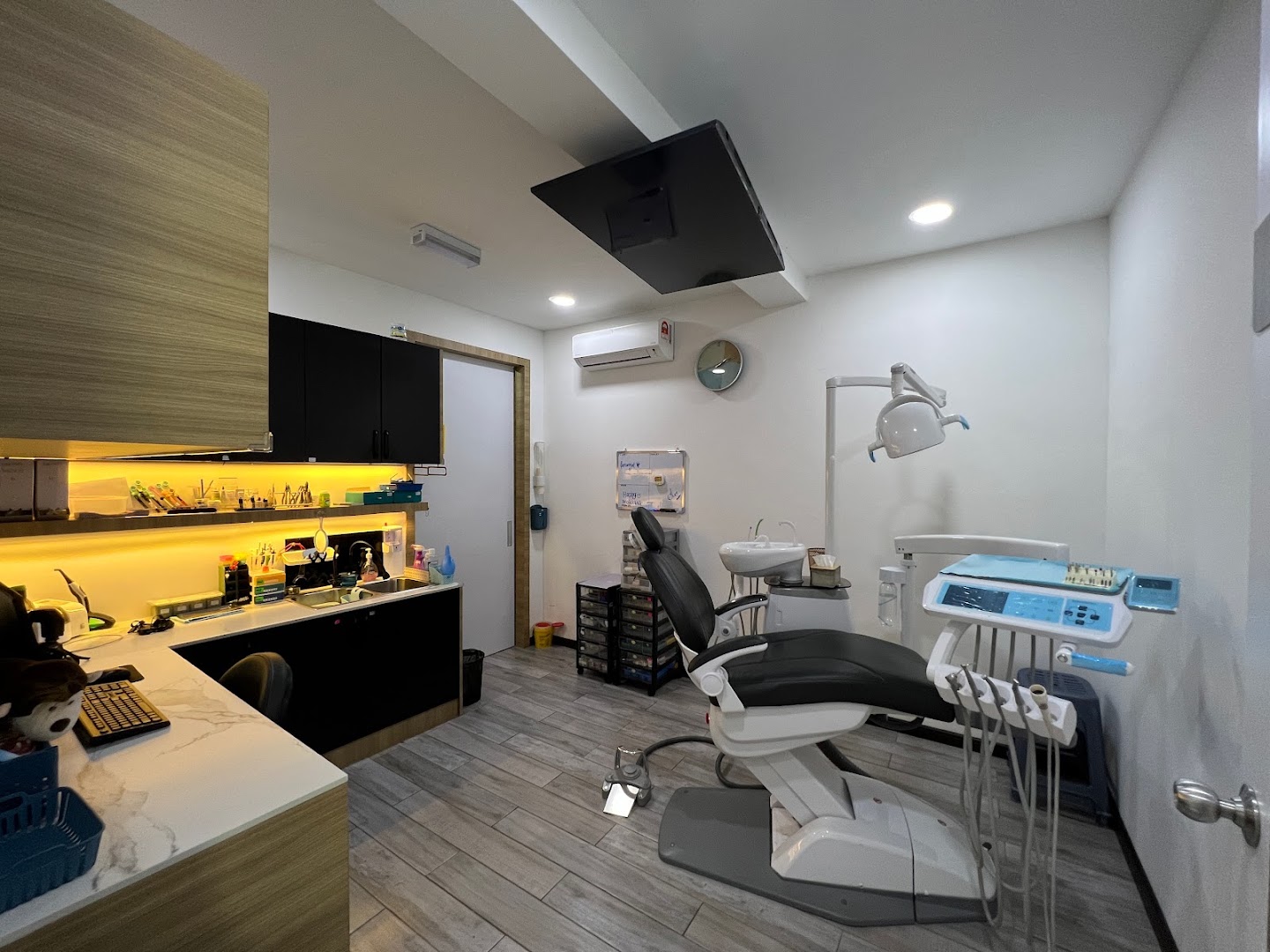 Platinum Fortuna Dental Surgery (Digital Implant & Aligner centre) — photo 4