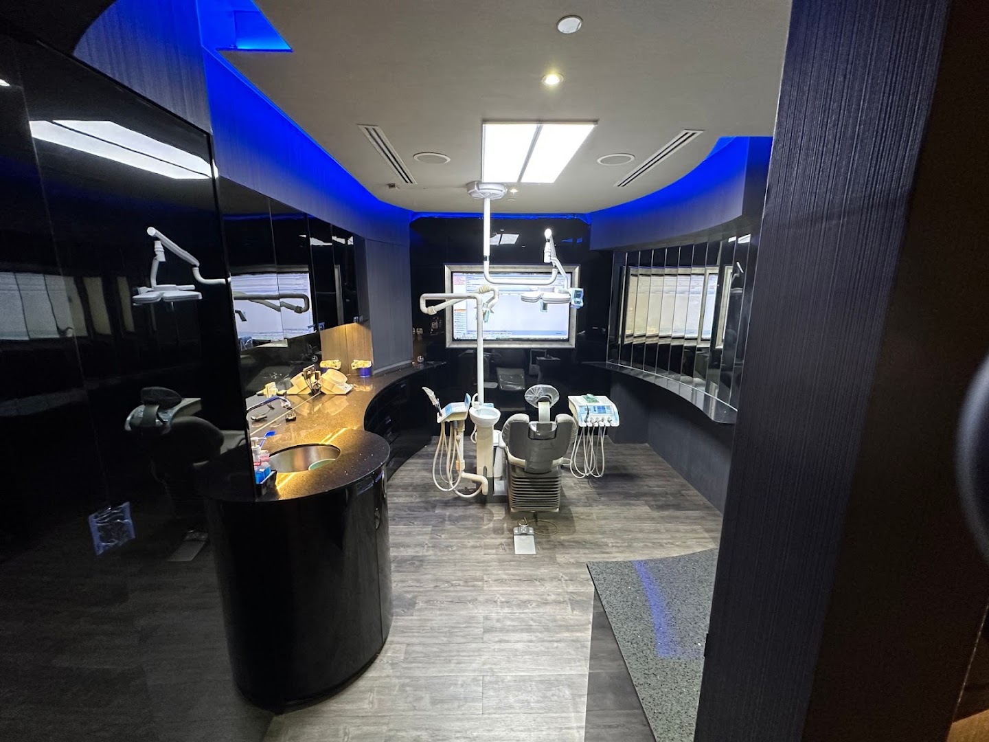 Pristine Dental Centre Mid Valley Megamall - Invisalign Platinum Service Provider By Specialist — photo 3