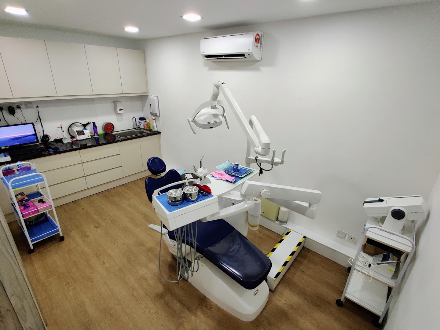 Q & M Dental Sri Hartamas — dental clinic in Malaysia