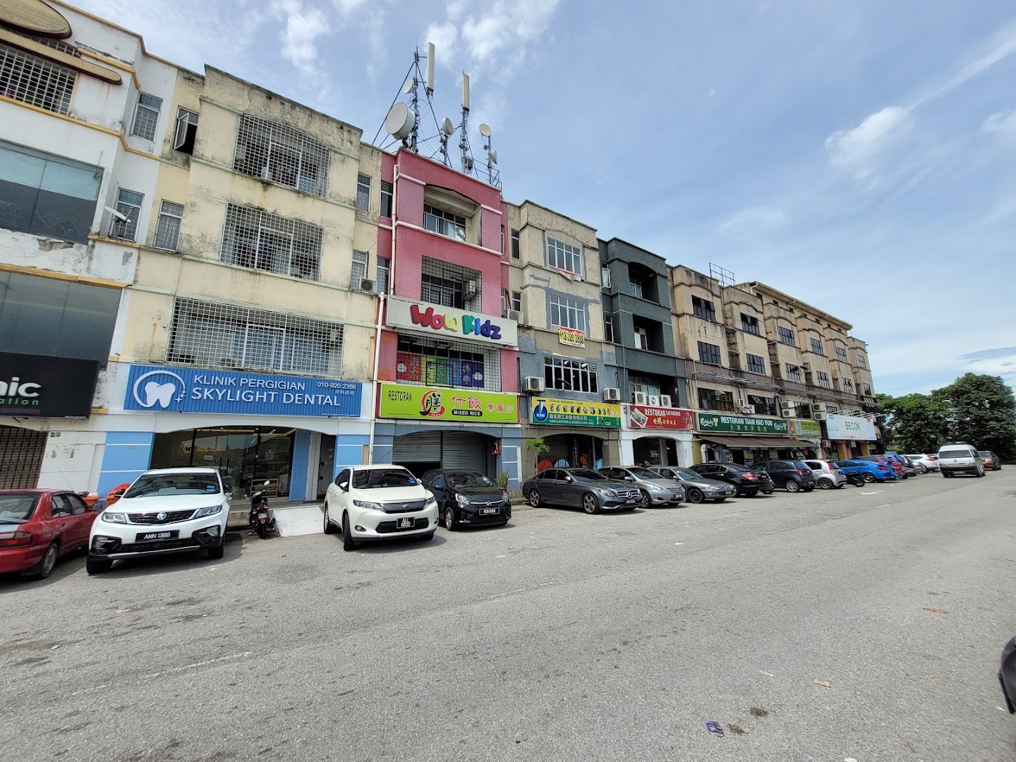 Skylight Dental Clinic Puchong — dental clinic in Malaysia