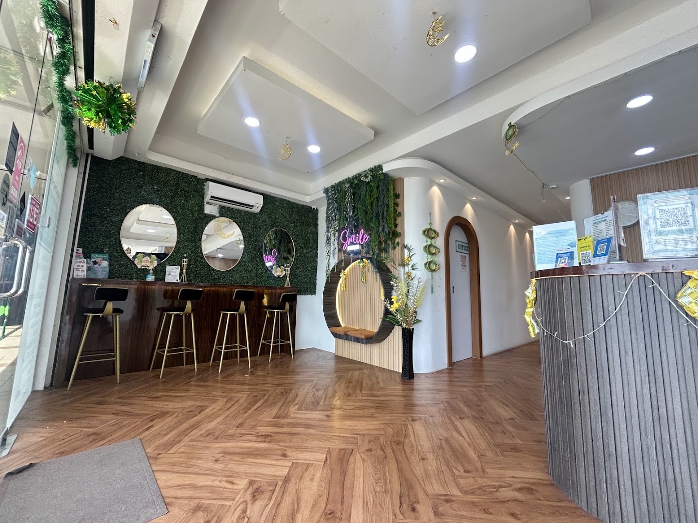 Smile Borneo Warisan Square — photo 2