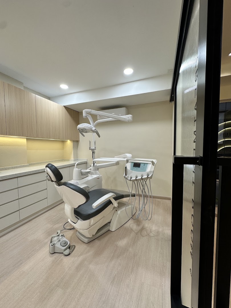 Smile Life Dental Desa Petaling (Invisalign, Veneers, Implant, Teeth Whitening) — photo 2