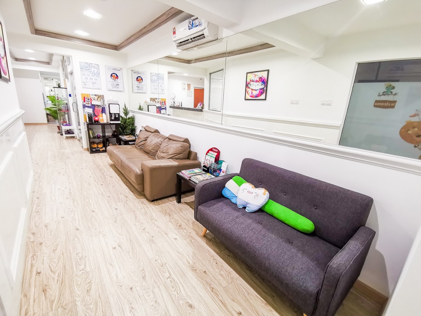 We Smile Dental Clinic (Taman Desa, Kuala Lumpur) 微笑齿科 (INVISALIGN AND DENTAL IMPLANT PROVIDER） — photo 2
